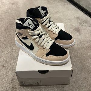 Nike Jordan 1 Mid Barley Orange